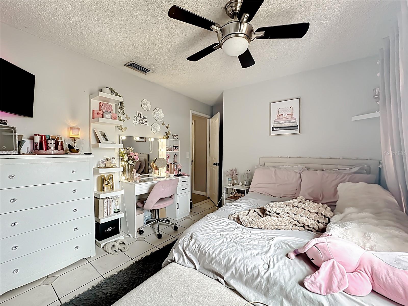 ISLANDS PH 04 - Residential