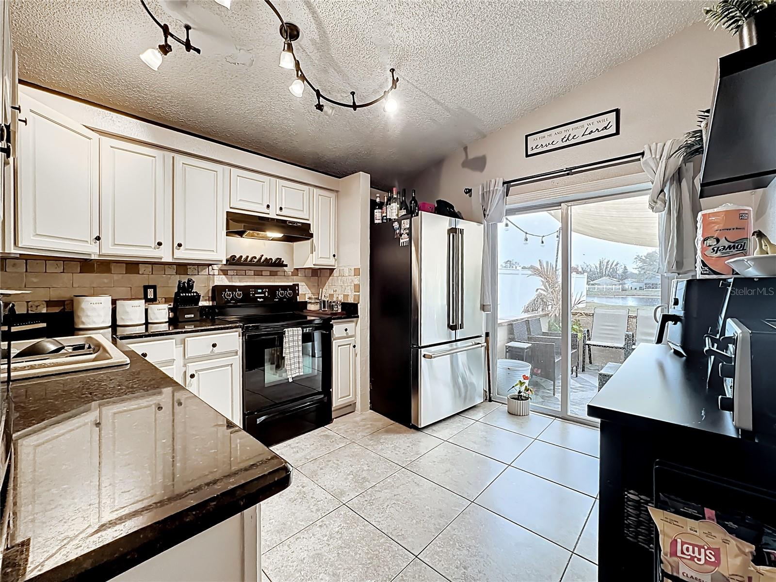 ISLANDS PH 04 - Residential