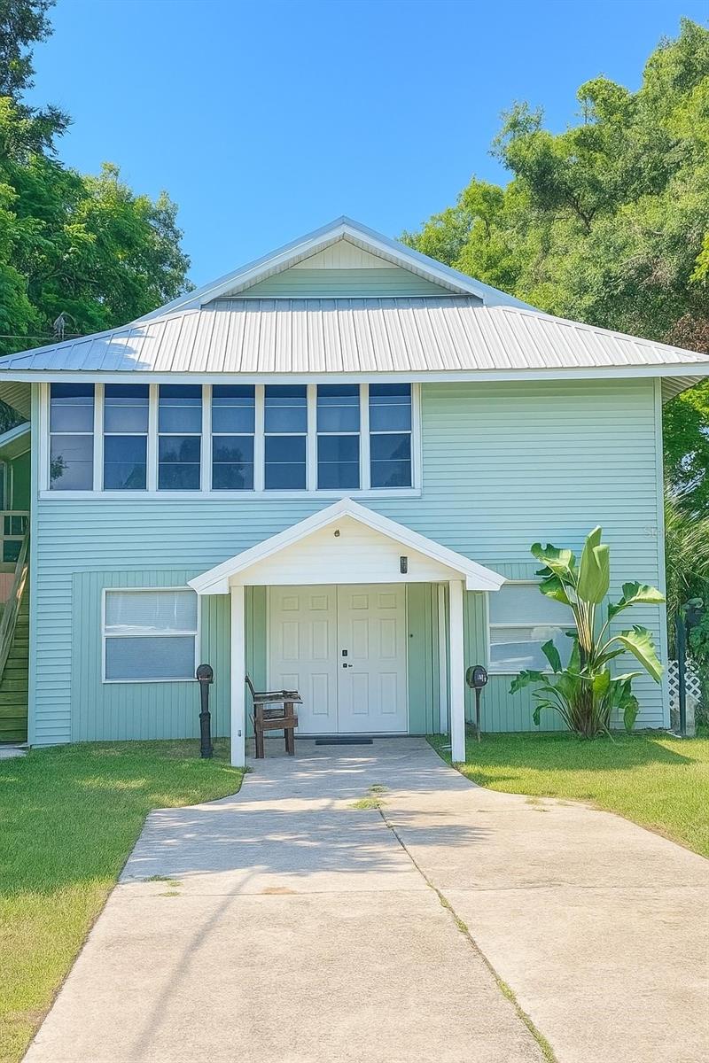 1205 E Main Street, Bartow, FL 33830
List Price: $400,000 | Annual Income: $38,400
Cap Rate: 9.60
Property Type: Duplex | Total Beds/Baths: 6 Beds / 2 Baths
Subdivision: Downtown Bartow
Total Sq Ft: 2,038
Excellent Income Property in the Heart of Downtown Bartow!
This fully rented duplex offers strong cash flow and a prime location just steps from Bartow’s historic downtown district. The first-floor unit features 3 bedrooms and 1 full bathroom. The second-floor unit offers 3 bedrooms and 1full bathroom, ideal for long-term tenants or multi-generational living.
Property Features:
Zoned multi-family residential
Gross annual income of $38,400
Solid rental history
Updated interiors and well-maintained exterior
Separately metered units
Ample parking and walkable to government buildings, dining, and shops
Rent roll and leases available upon request
Contact us today for additional financials or to schedule a private tour.
