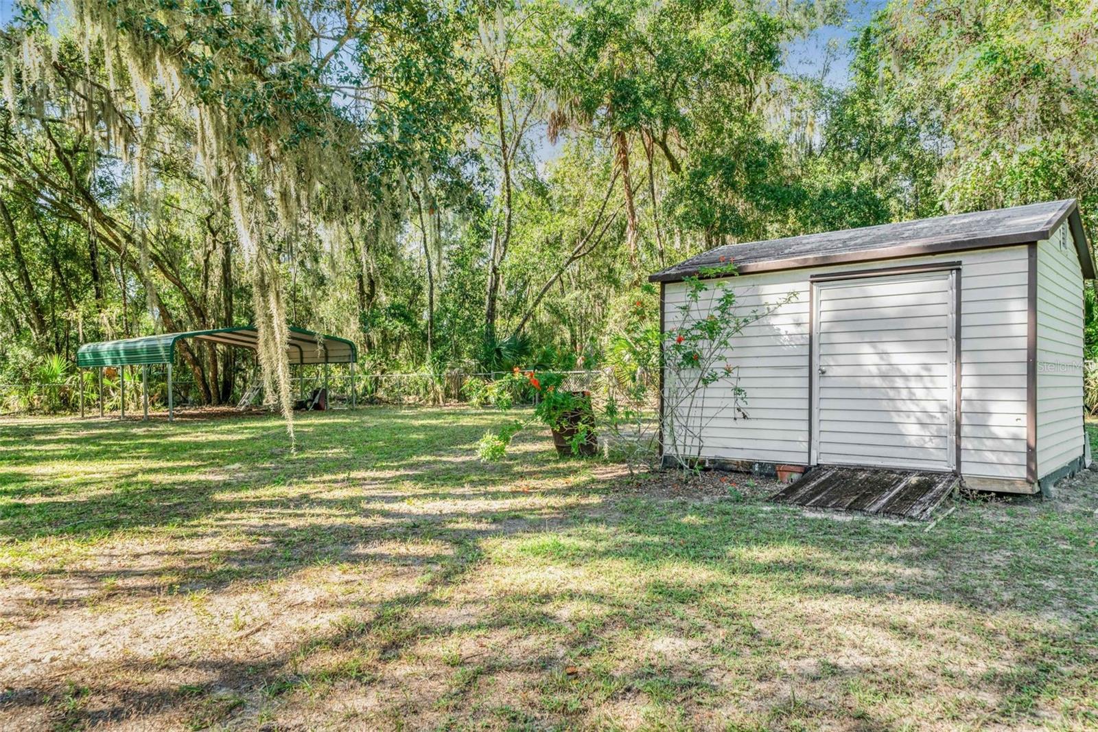 LAKE DAVIS ESTATES - Residential