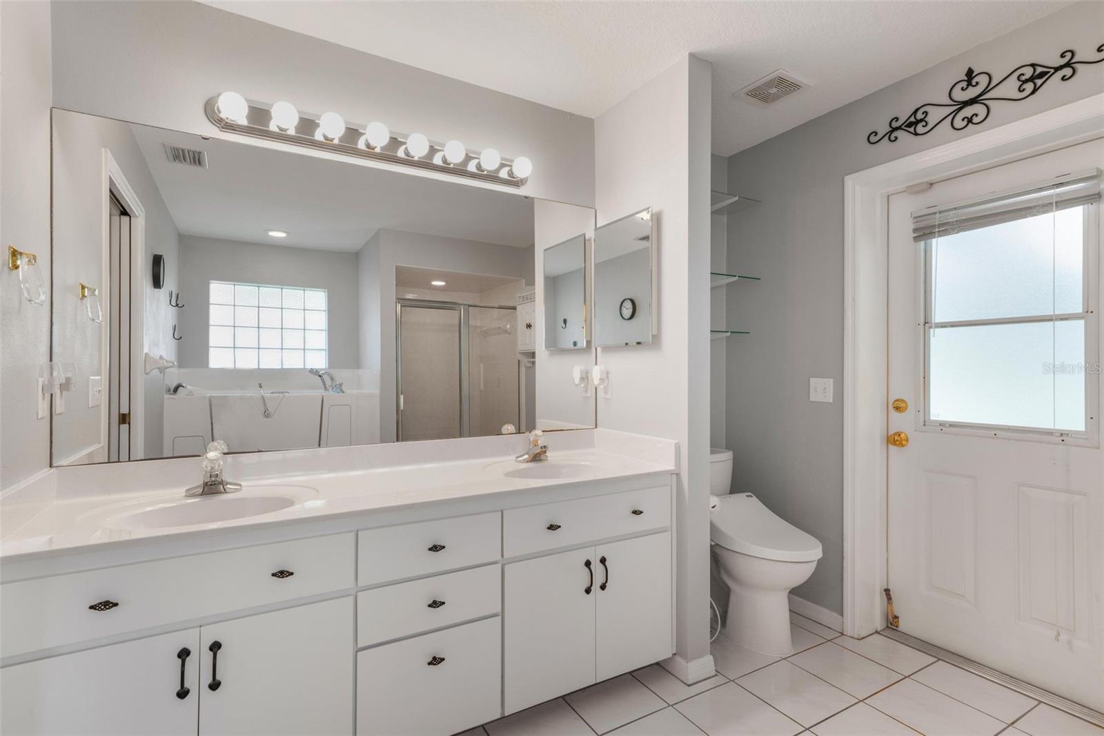 LAKE DAVIS ESTATES - Residential