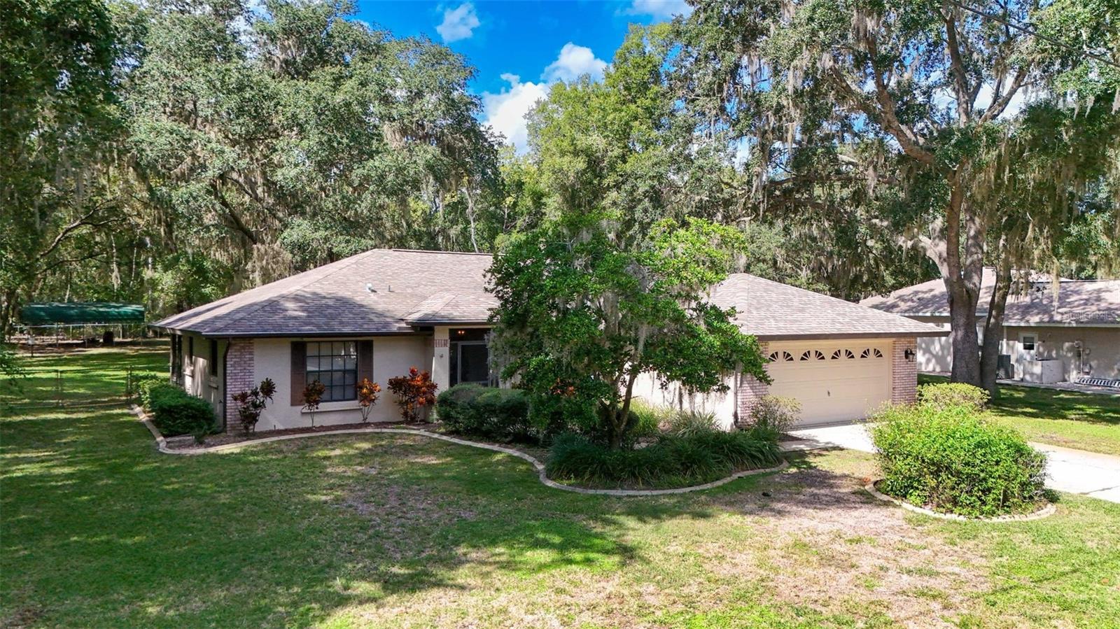 LAKE DAVIS ESTATES - Residential