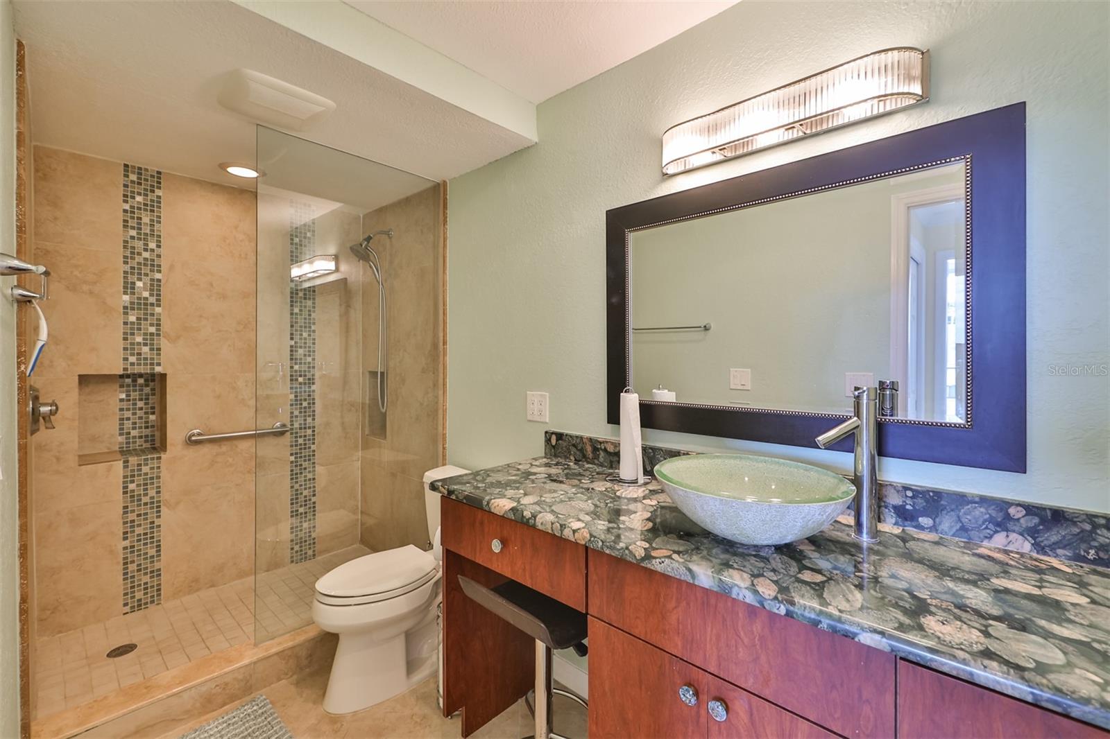 SEAMARK CONDO - Residential Lease