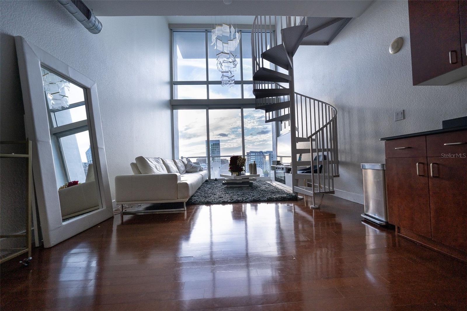 VUE/LK EOLA - Residential Lease