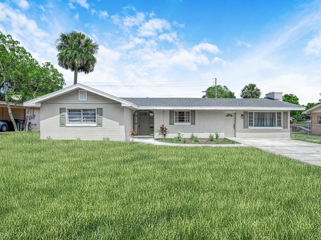 Photo of 1818 6th Street SE, Winter Haven, FL 33880 (MLS # O6341480)
