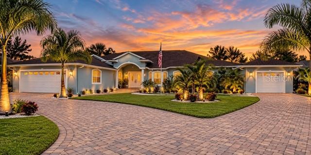 416 ISLAND CAY WAY