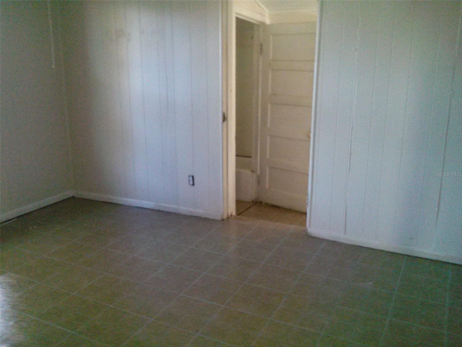 LEESBURG OAK CREST - Residential Lease