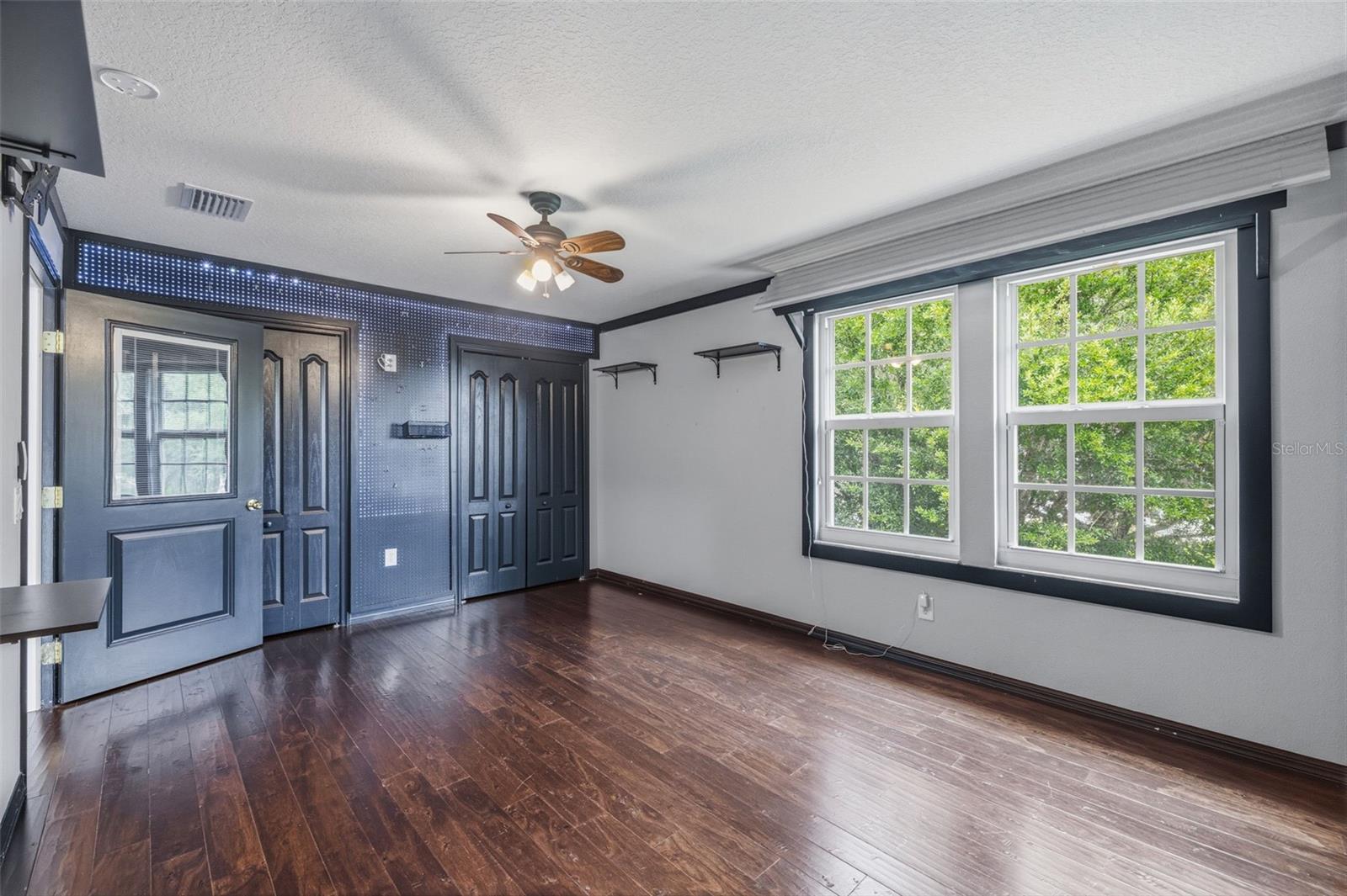 SOUTHERN OAKS GROVE - Residential