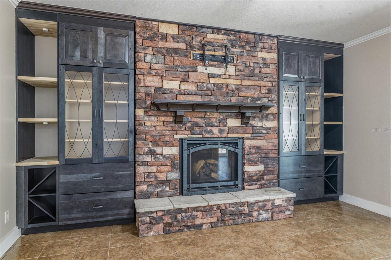SOUTHERN OAKS GROVE - Residential
