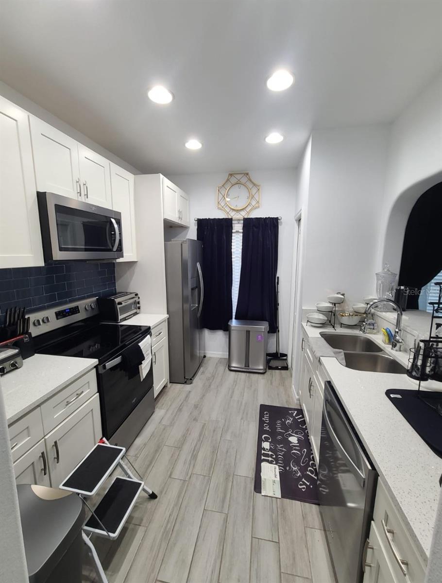 THE TWNHMS AT LIGHTHOUSE COVE III - Residential