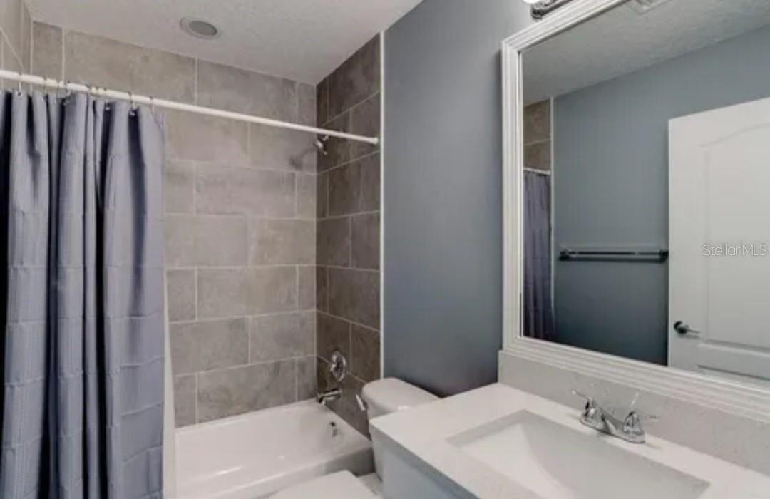 THE TWNHMS AT LIGHTHOUSE COVE III - Residential