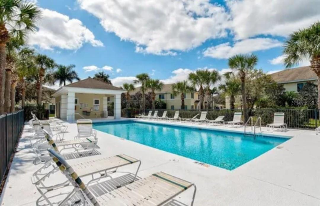 THE TWNHMS AT LIGHTHOUSE COVE III - Residential