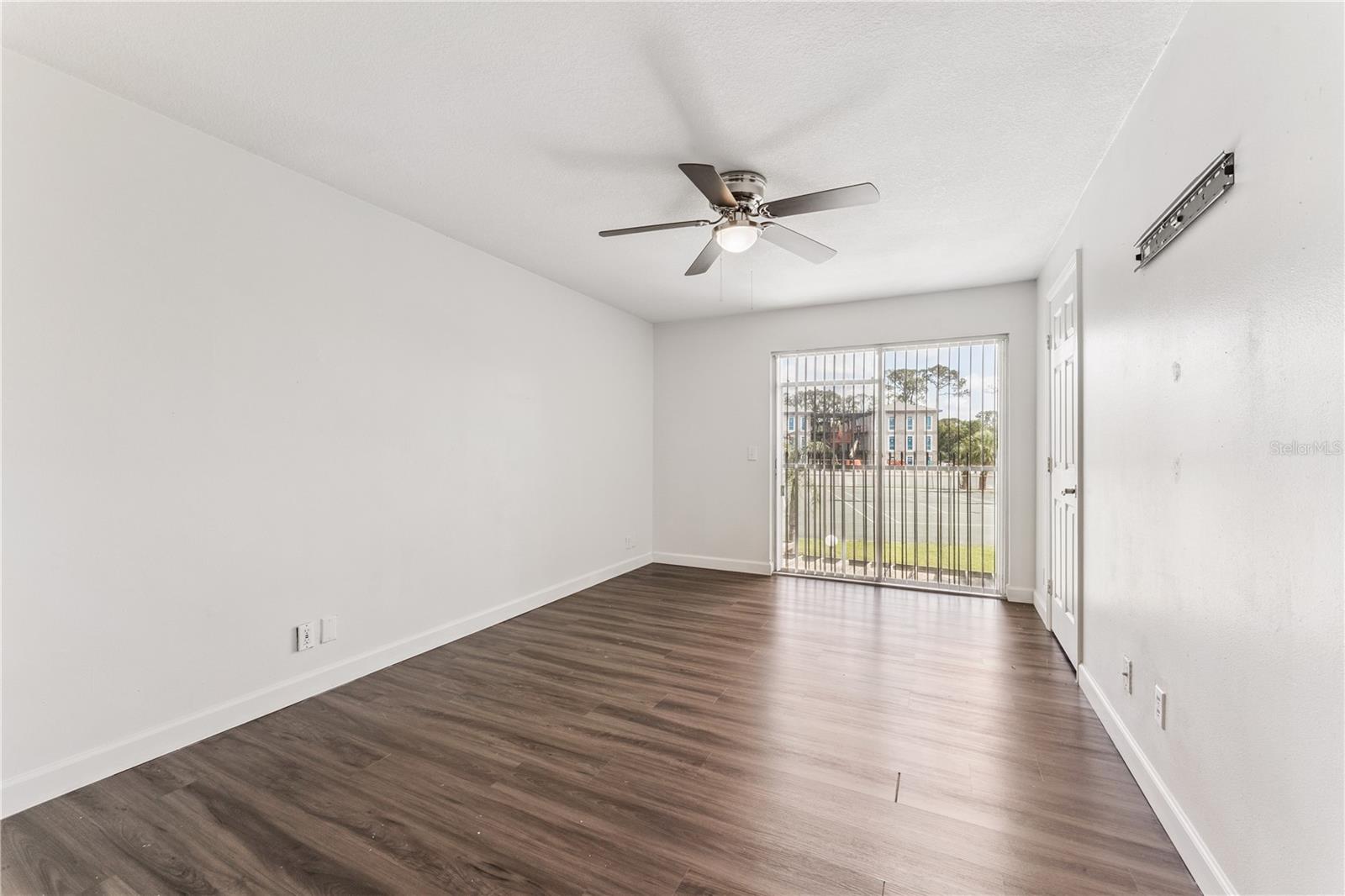 SEMORAN PINES REGIMES 01 & 04-08 - Residential