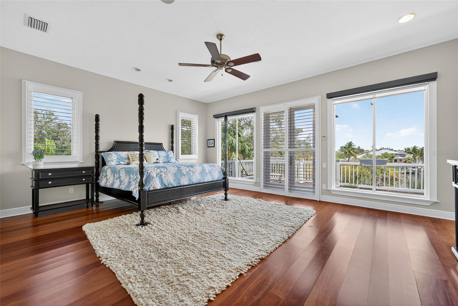 BAY ISLAND SHORES - Residential