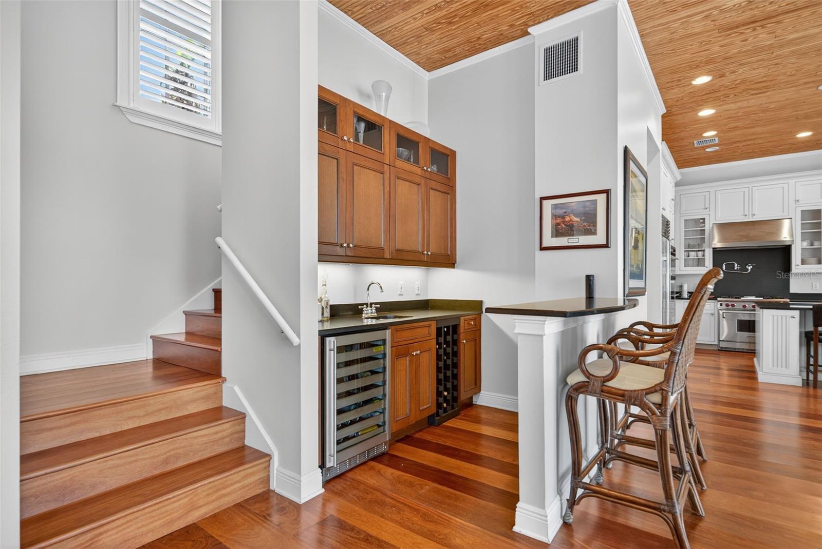 BAY ISLAND SHORES - Residential