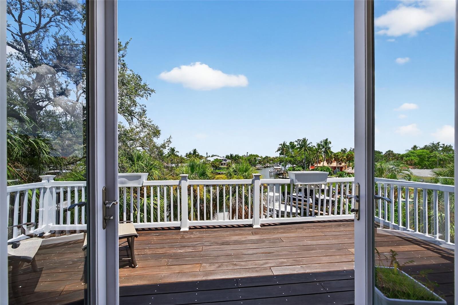 BAY ISLAND SHORES - Residential