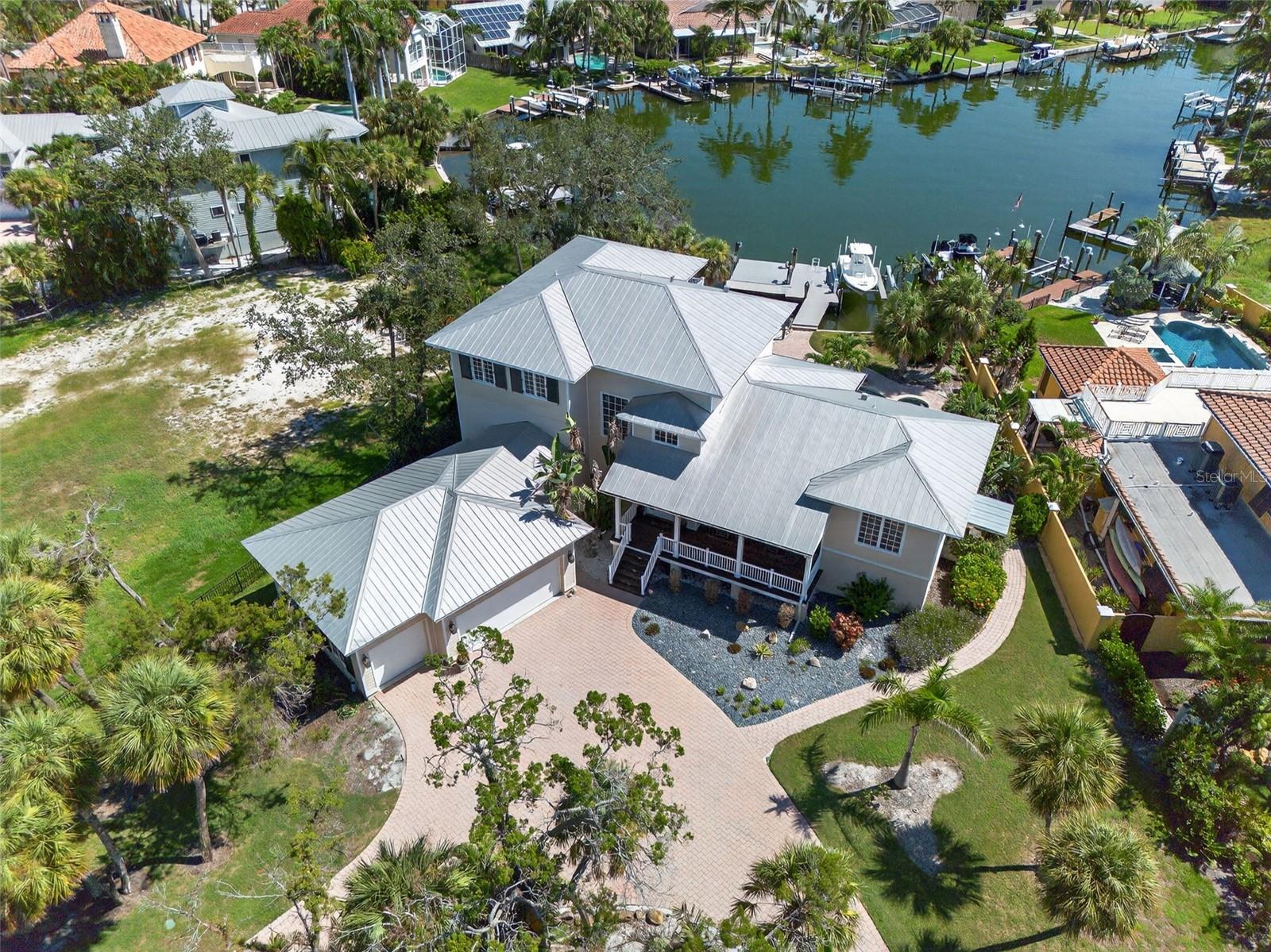 BAY ISLAND SHORES - Residential