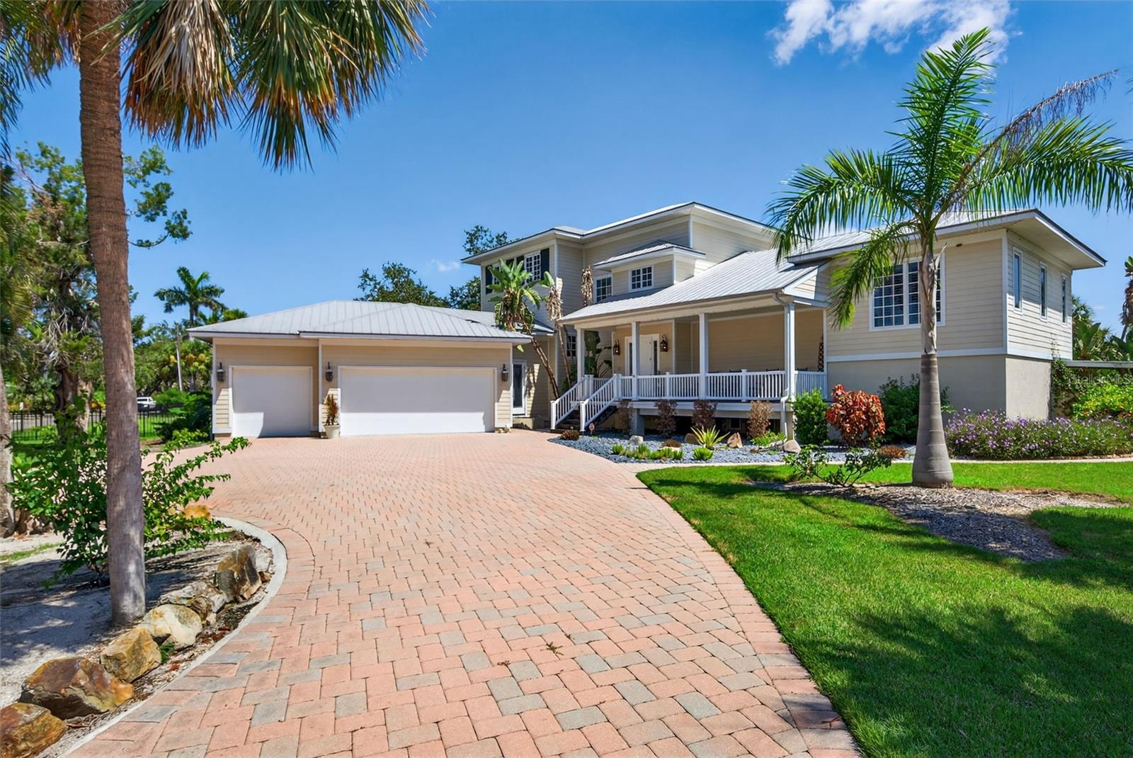 BAY ISLAND SHORES - Residential