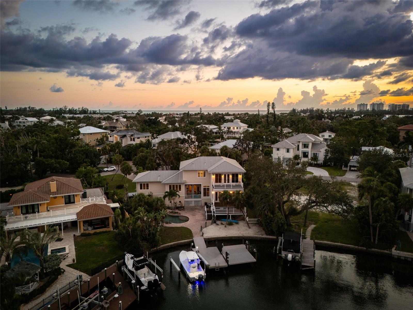 BAY ISLAND SHORES - Residential
