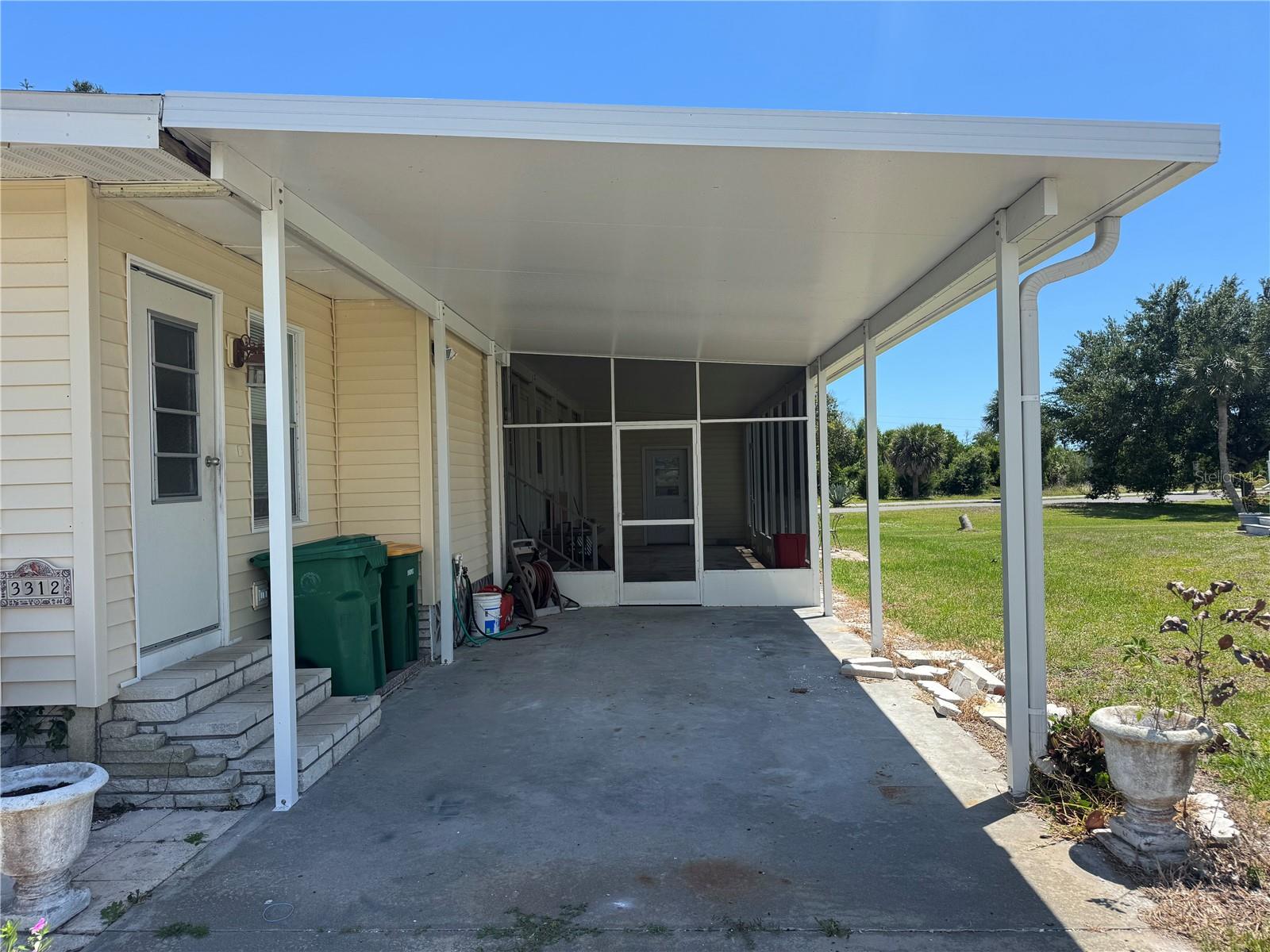 3312 BLUE JAY LANE