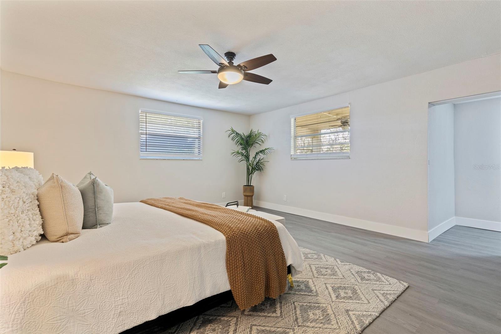 SUNSET HILLS 2ND ADD - Residential Lease