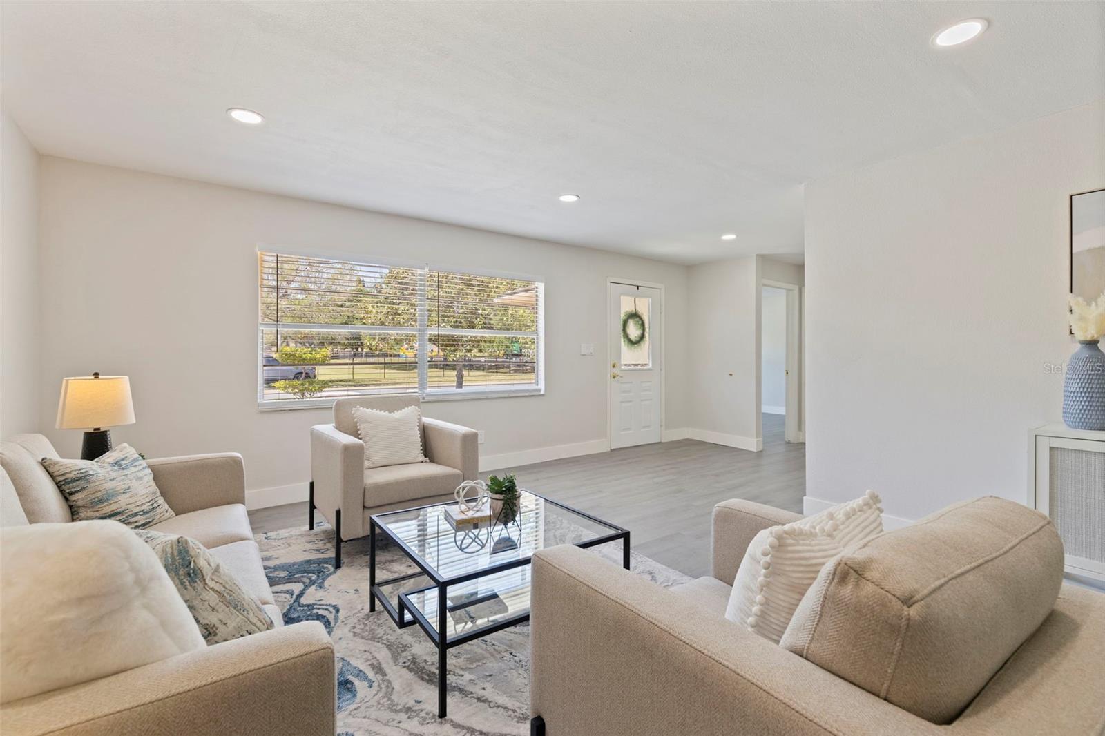 SUNSET HILLS 2ND ADD - Residential Lease