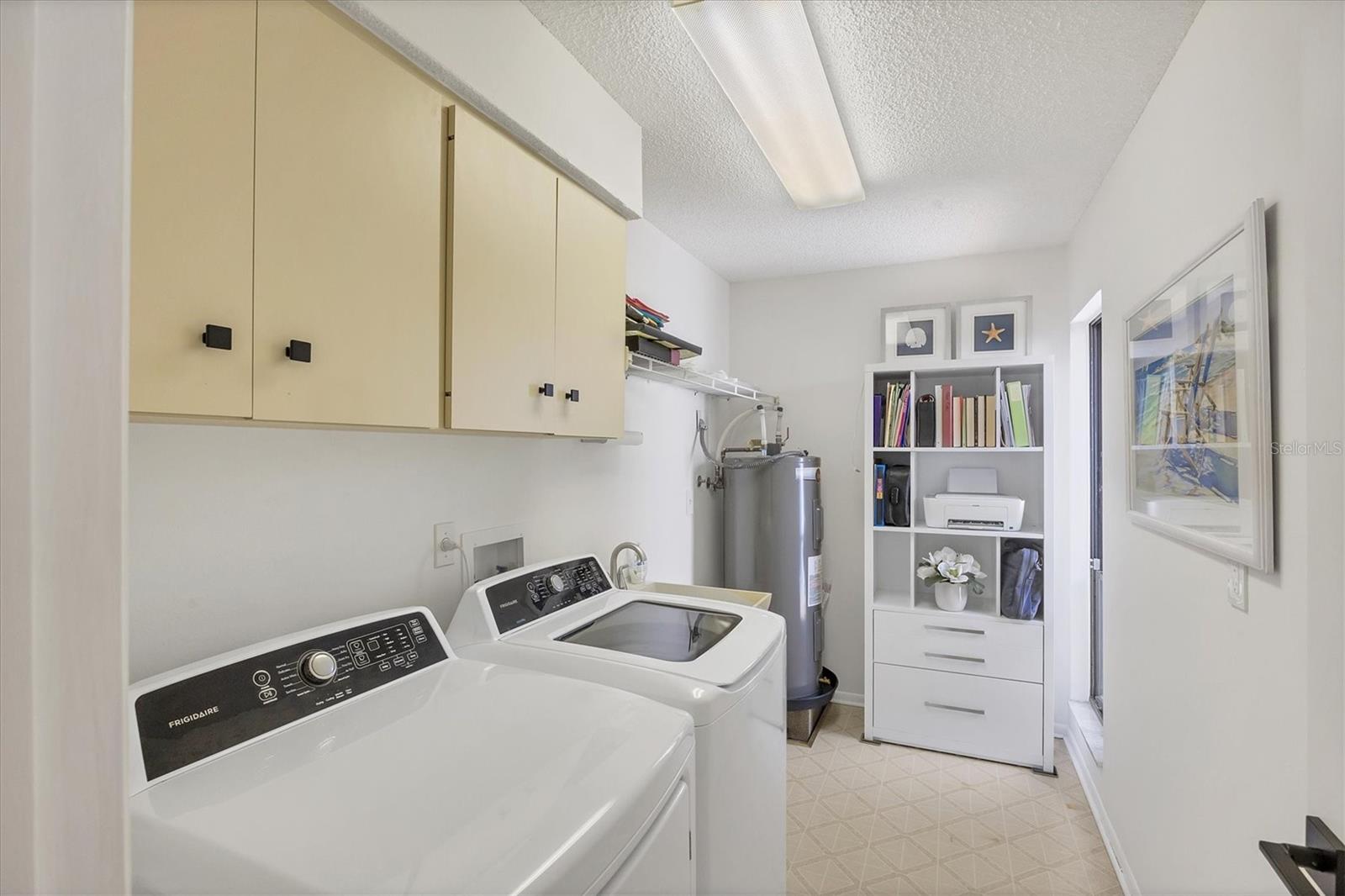 GLEN OAKS MANOR HOMES PH 2 - Residential