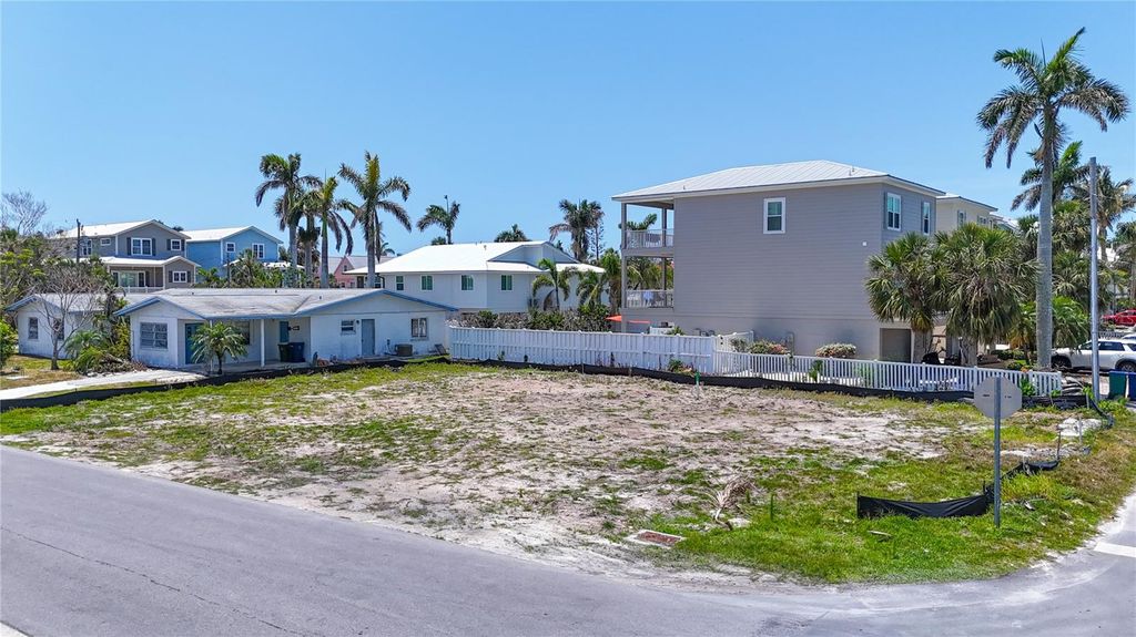 Photo of 6406 Holmes Boulevard, Holmes Beach, FL 34217 (MLS # A4672292)