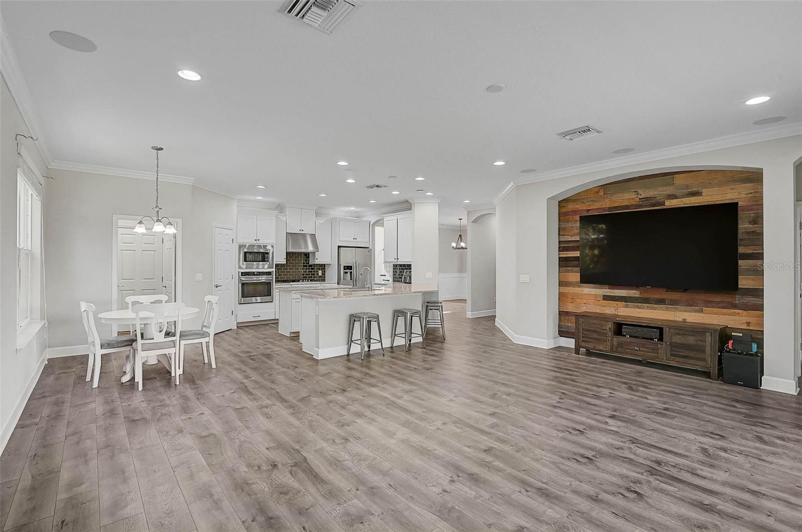 ARBOR LAKES ON PALMER RANCH - Residential