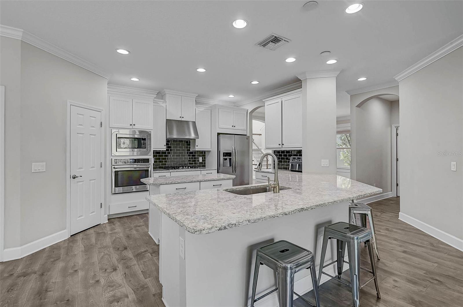 ARBOR LAKES ON PALMER RANCH - Residential