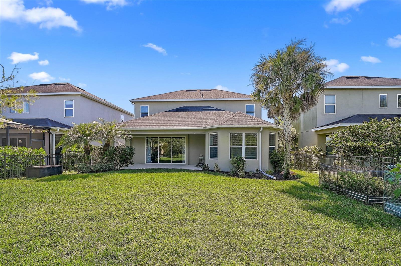 ARBOR LAKES ON PALMER RANCH - Residential