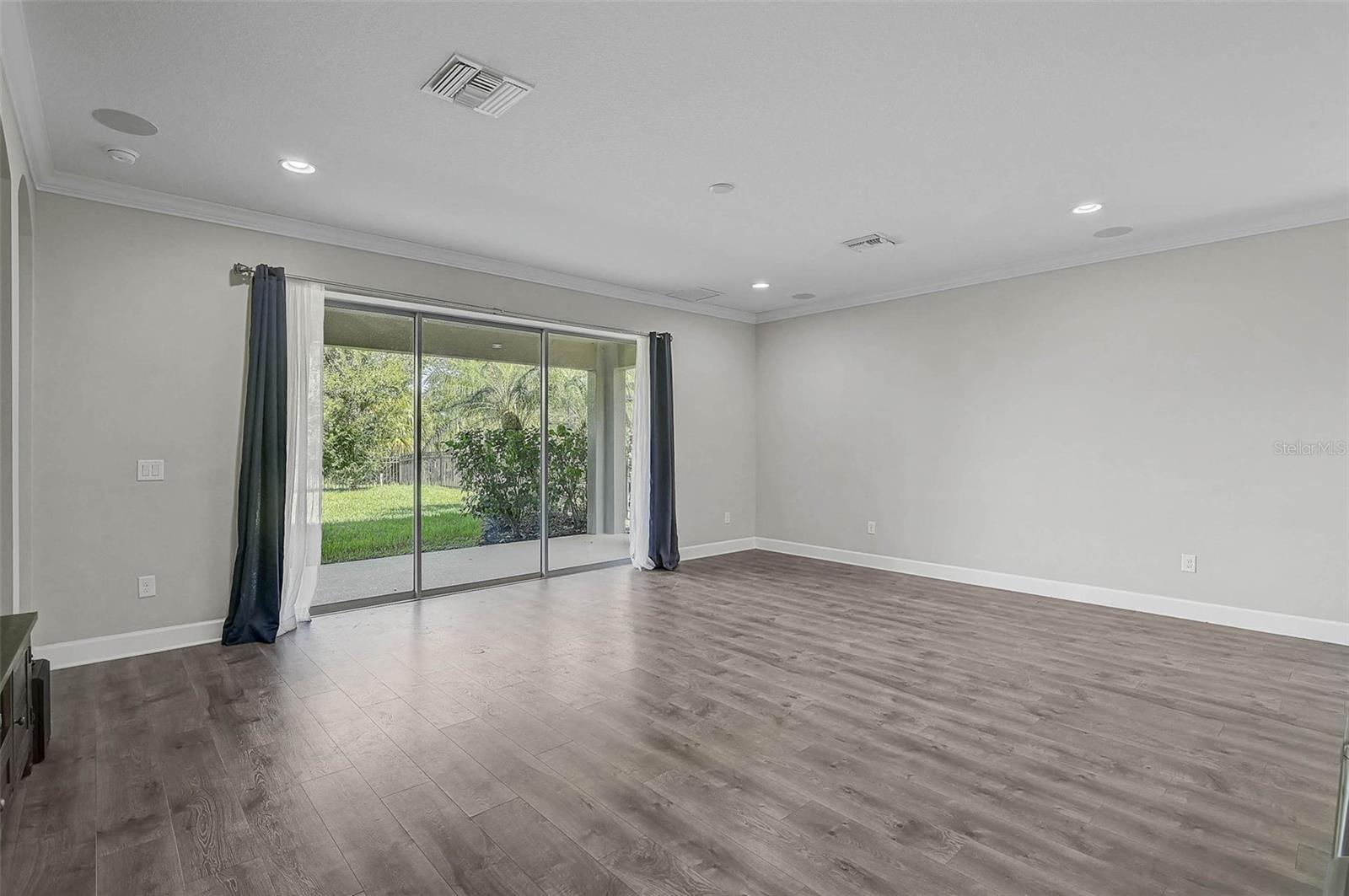 ARBOR LAKES ON PALMER RANCH - Residential