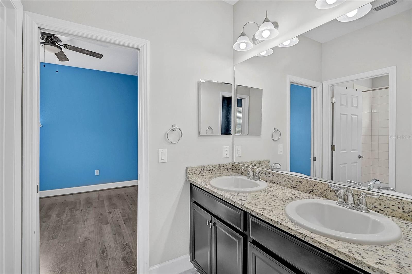 ARBOR LAKES ON PALMER RANCH - Residential