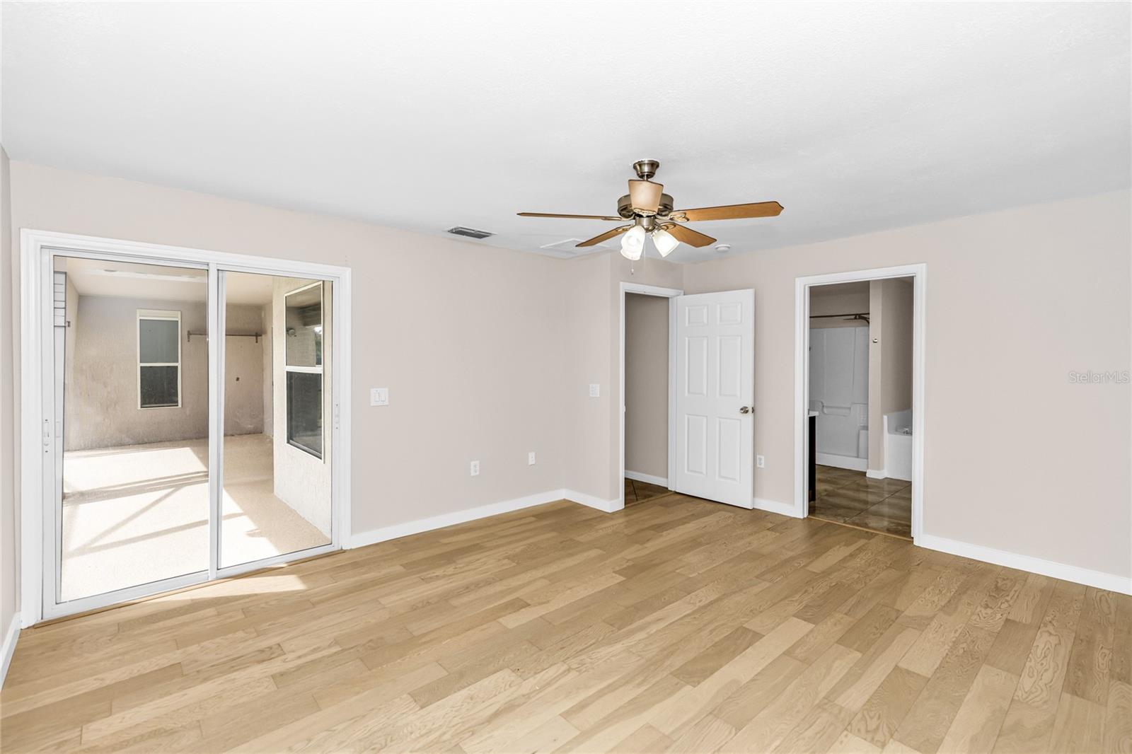 HAMILTON WEST PH 01 - Residential