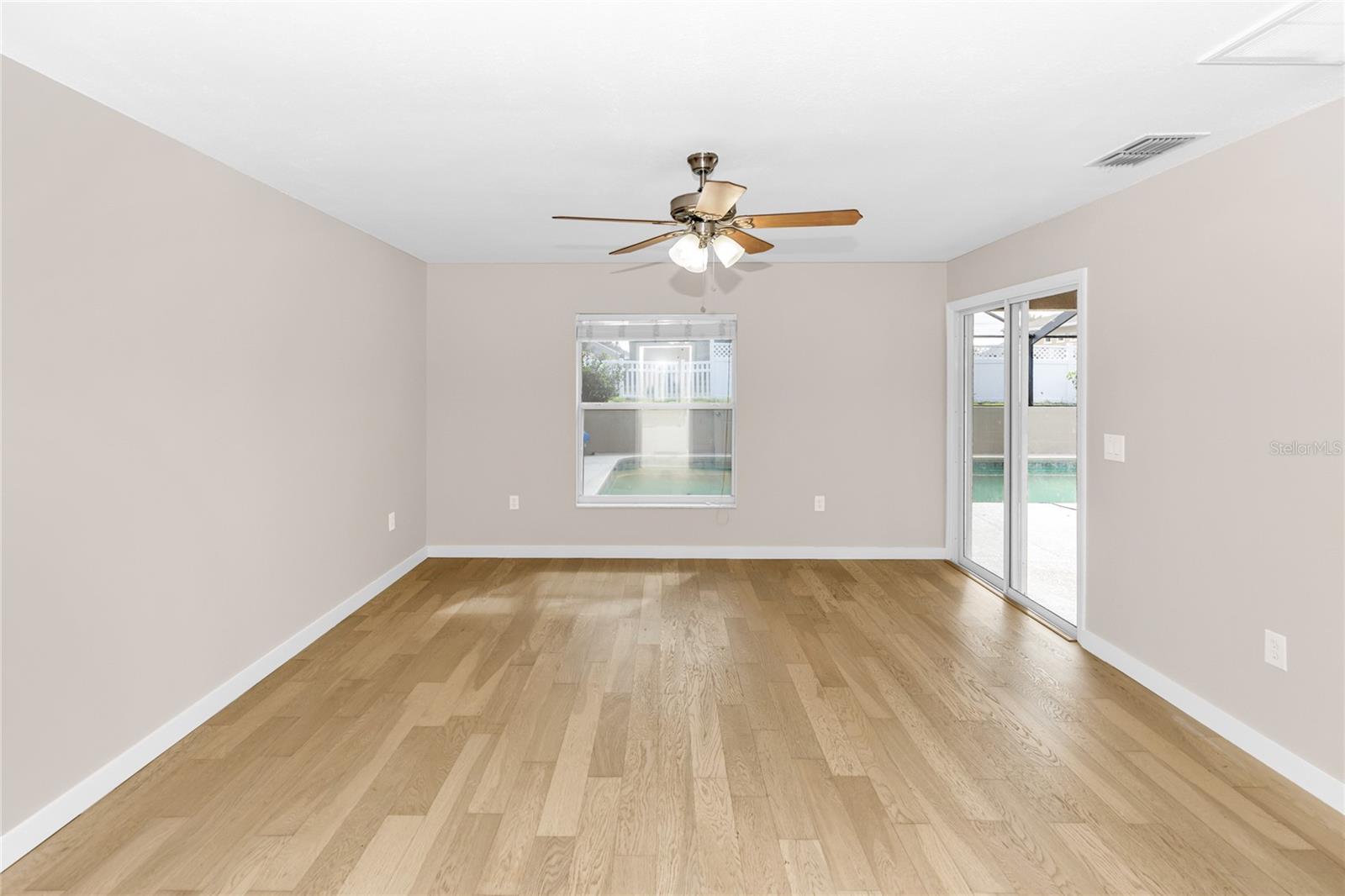 HAMILTON WEST PH 01 - Residential