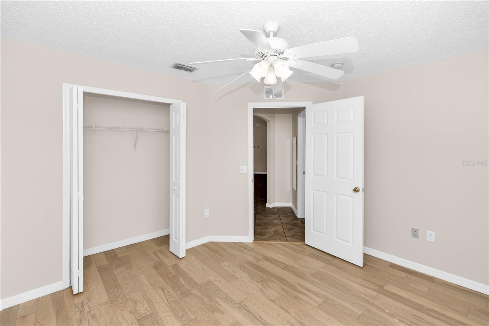 HAMILTON WEST PH 01 - Residential