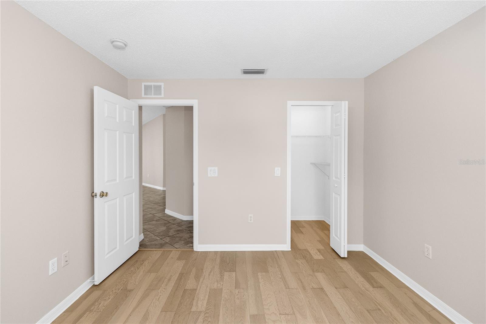 HAMILTON WEST PH 01 - Residential