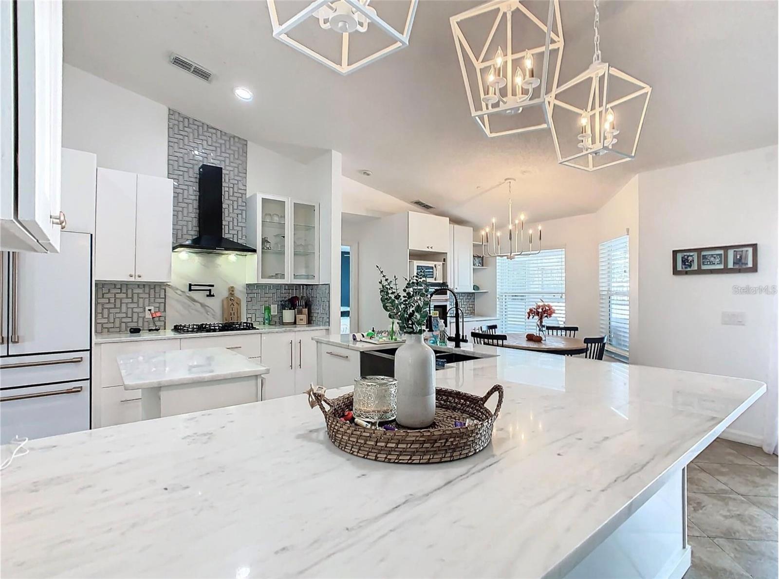 HAMILTON WEST PH 01 - Residential