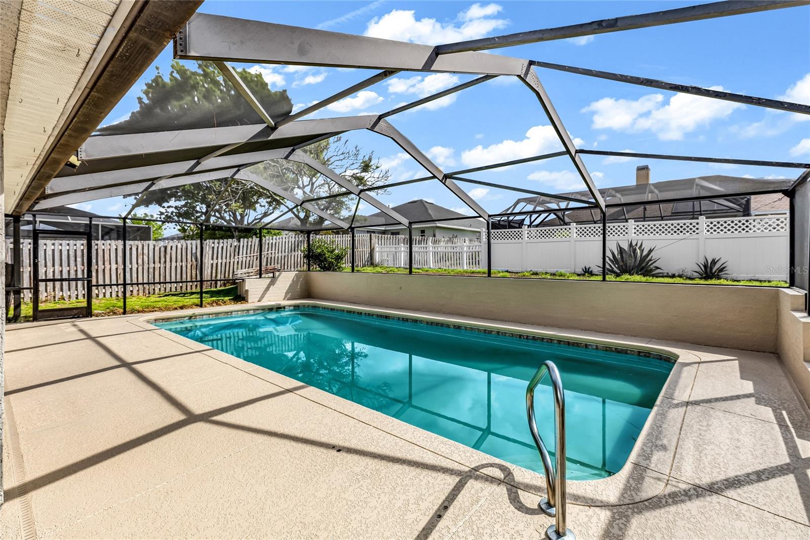 HAMILTON WEST PH 01 - Residential