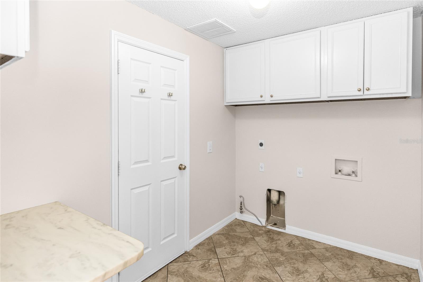 HAMILTON WEST PH 01 - Residential