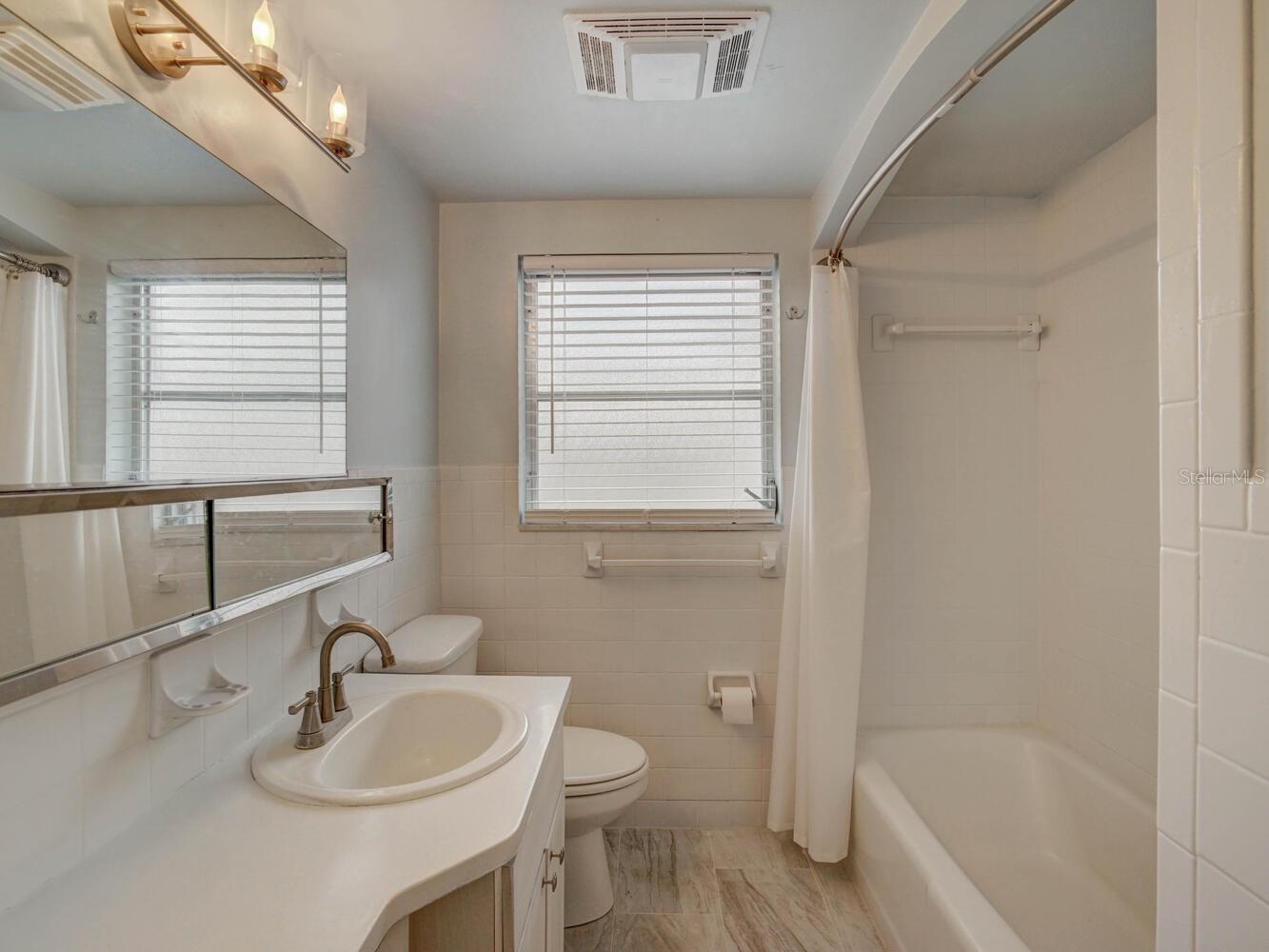 JASMINE LAKES - Residential