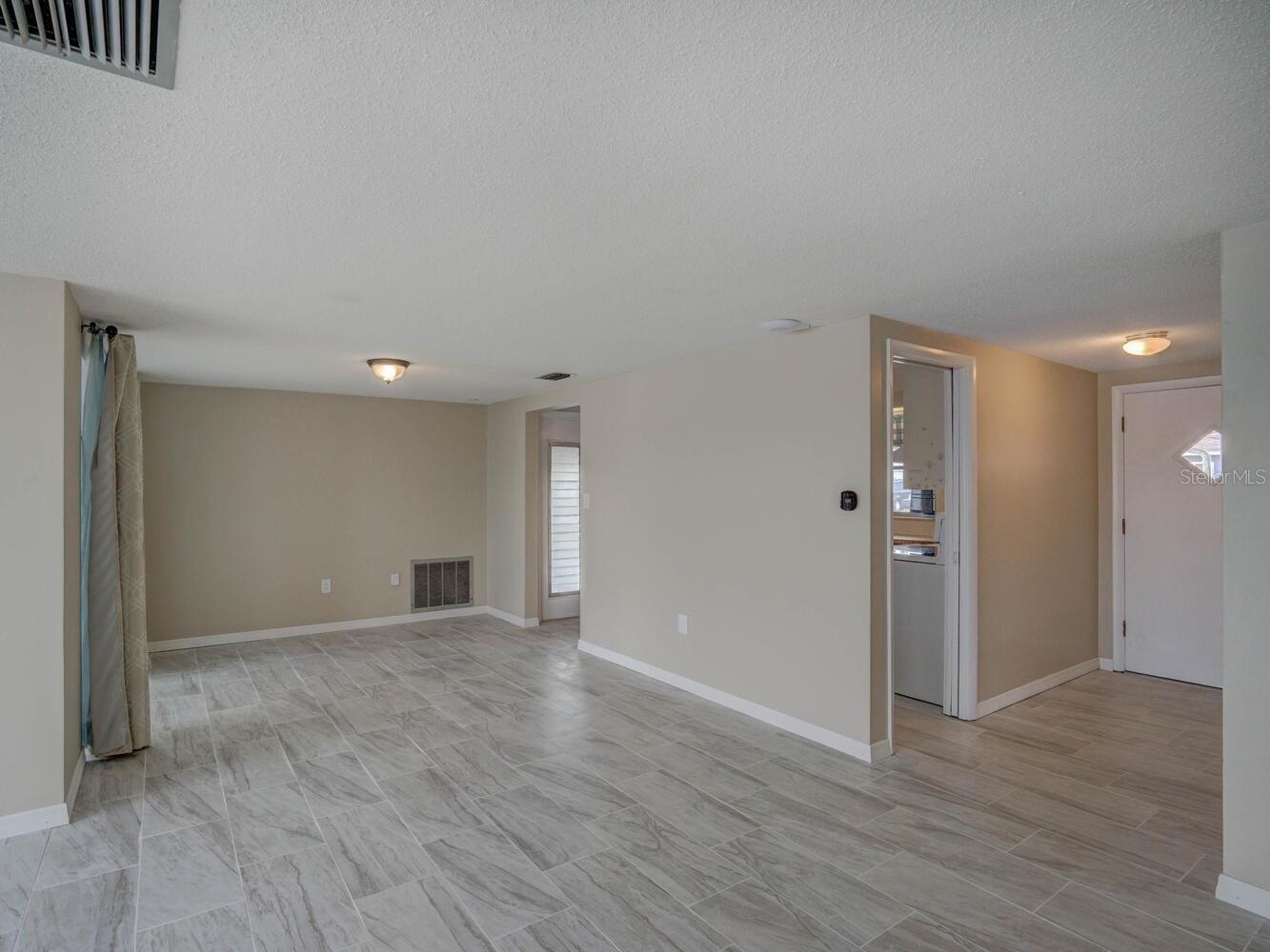 JASMINE LAKES - Residential