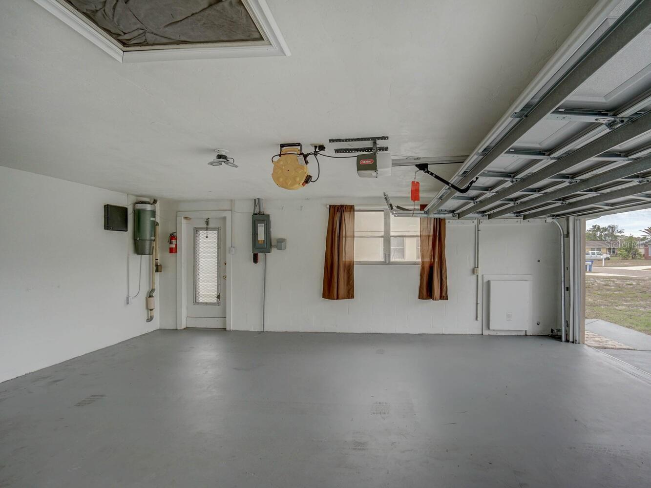 JASMINE LAKES - Residential