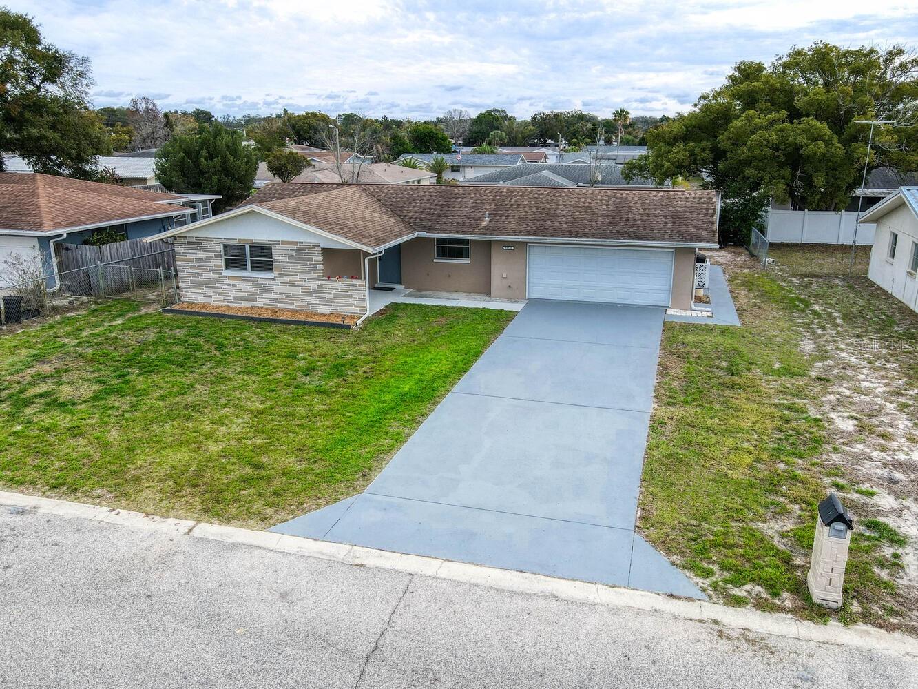 JASMINE LAKES - Residential