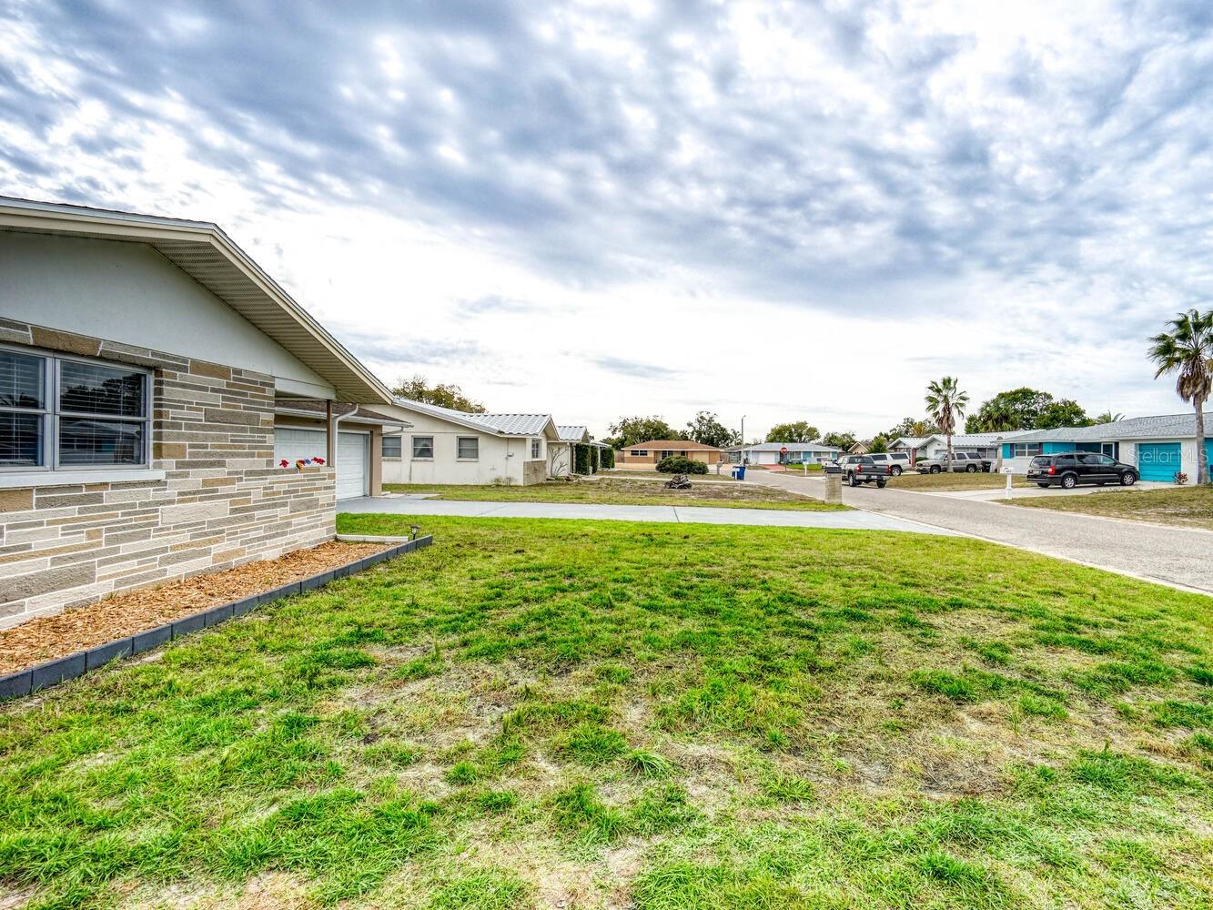 JASMINE LAKES - Residential