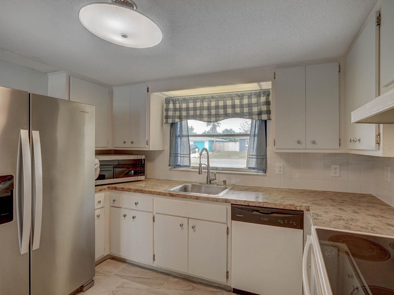 JASMINE LAKES - Residential