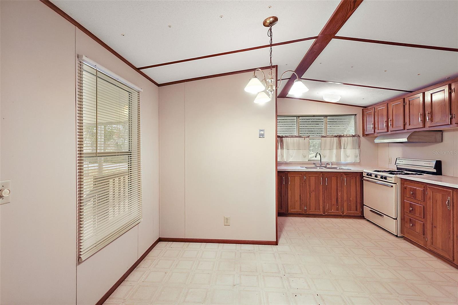 BREEZEWOOD ESTATE - Residential