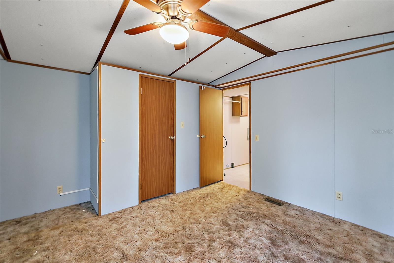 BREEZEWOOD ESTATE - Residential