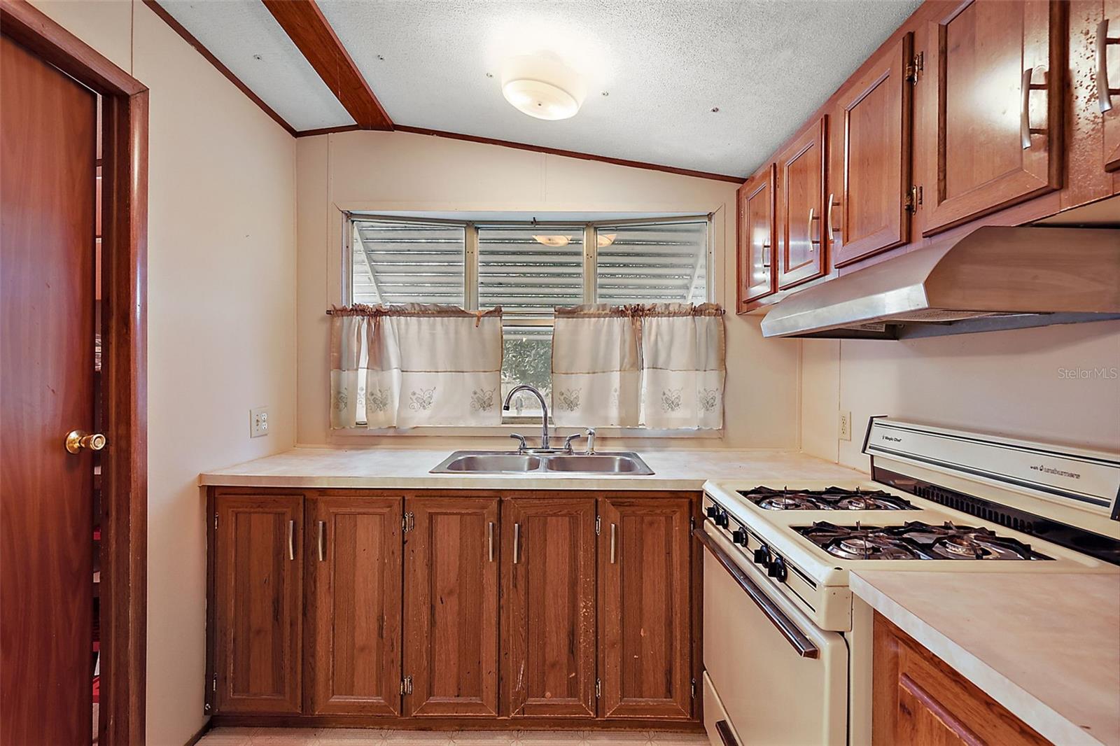 BREEZEWOOD ESTATE - Residential