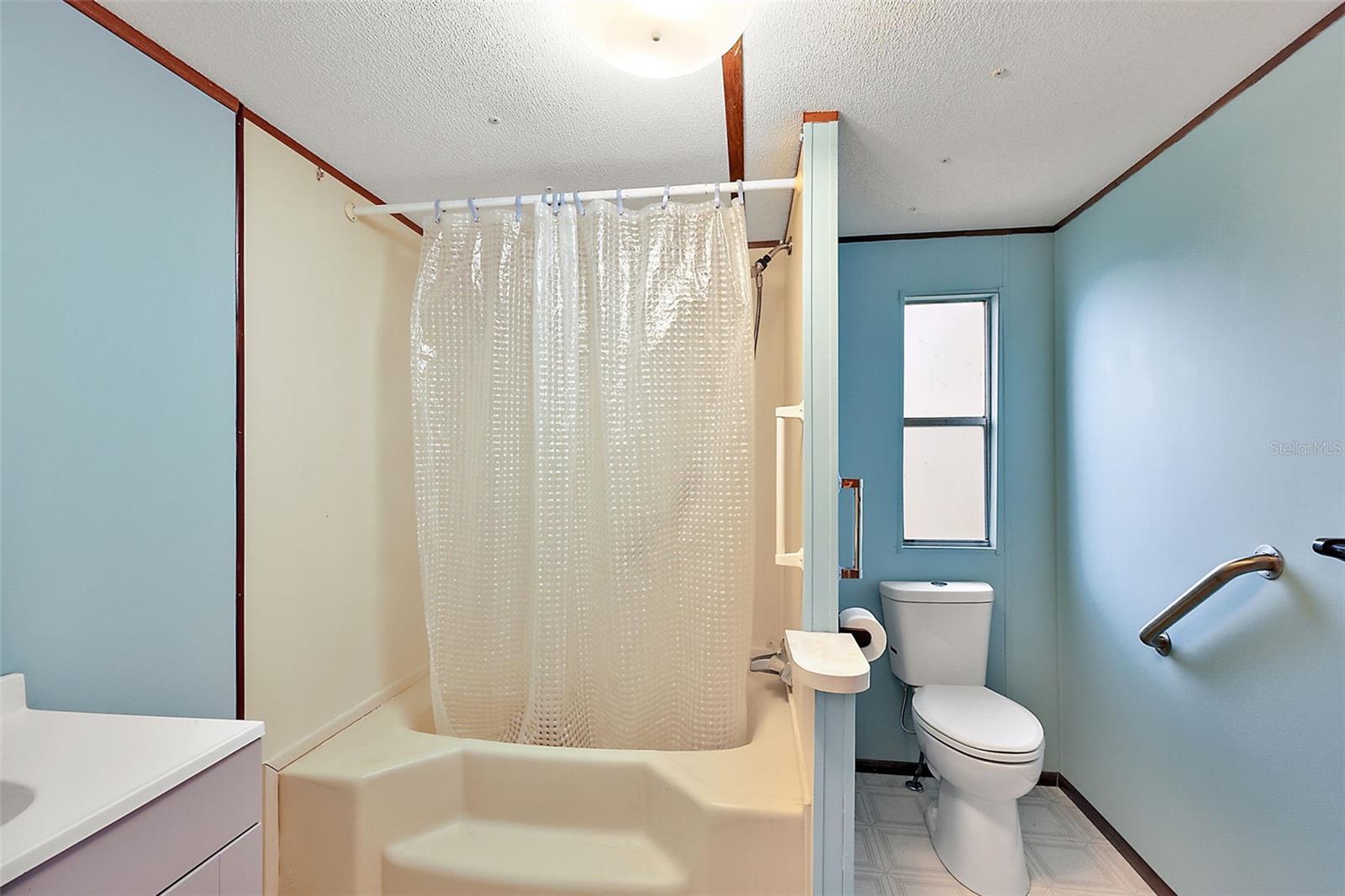 BREEZEWOOD ESTATE - Residential